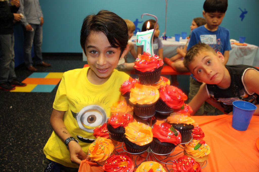 Skyzone birthday party - cupcakes